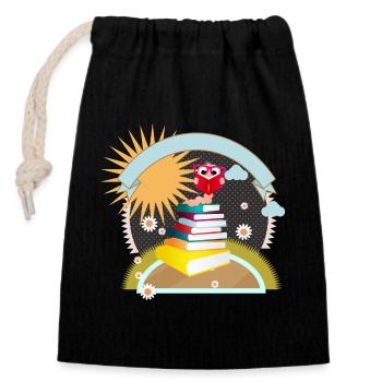 little bookworm with thirst for knowledge reads a book - Closable cotton gift bag (14x20cm) - black - Front