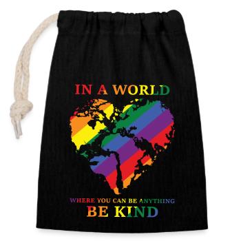 Drapeau Be Kind Gay Pride - Sac cadeau en coton avec cordon (14 x 20 cm) - noir - Devant