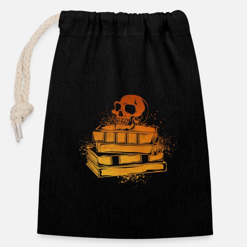 Schädel auf Büchern - Dark Academia - Verschließbarer Geschenkbeutel aus Baumwolle (14x20cm) - Schwarz