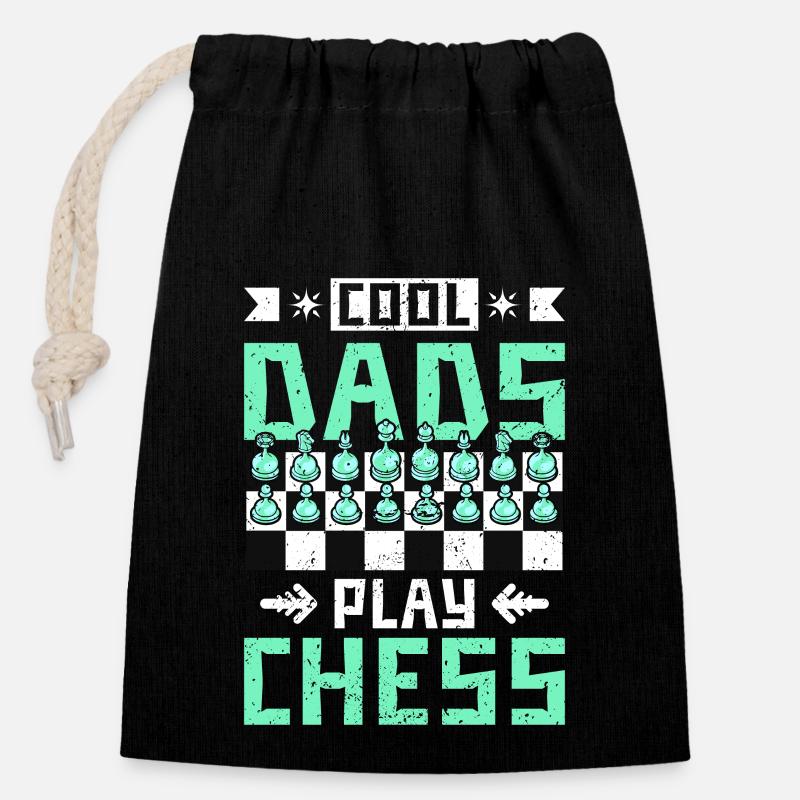 cool dads play chess - Verschließbarer Geschenkbeutel aus Baumwolle (14x20cm) - Schwarz