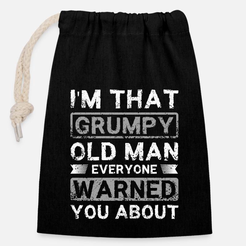 I'm that grumpy old man - Closable cotton gift bag (14x20cm) - black