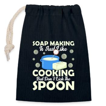 La fabrication du savon, c’est comme le savonnier de cuisine Soapmak - Sac cadeau en coton avec cordon (14 x 20 cm) - bleu marine - Devant