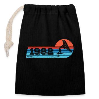 Wingfoil Surfer Birthday Vintage 1982 Born - Closable cotton gift bag (14x20cm) - black - Front