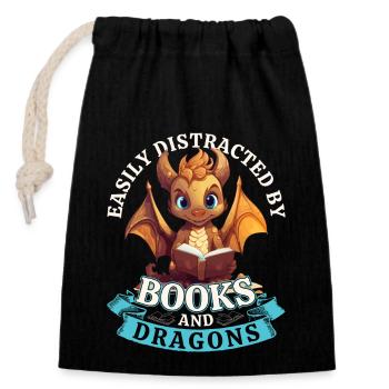 Easily Distracted By Books And Dragons: Drachen - Verschließbarer Geschenkbeutel aus Baumwolle (14x20cm) - Schwarz - Vorne