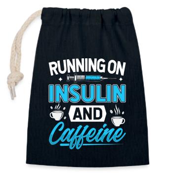 Diabetes Spruch - Running On Insulin And Caffeine - Verschließbarer Geschenkbeutel aus Baumwolle (14x20cm) - Navy - Vorne