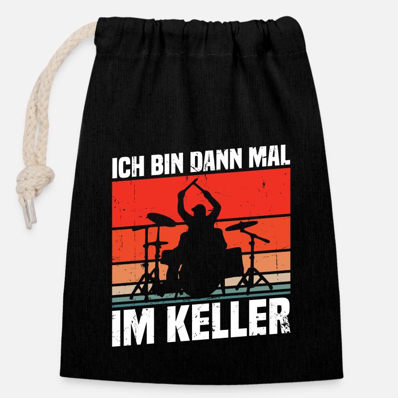 Ich bin dann mal im Keller - Verschließbarer Geschenkbeutel aus Baumwolle (14x20cm) - Schwarz