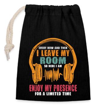 Funny Gamer Every Now And Then I Leave My Room Gam - Closable cotton gift bag (14x20cm) - black - Front