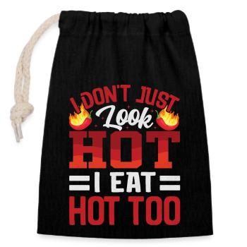 Looks hot – girl with hot chili and - Closable cotton gift bag (14x20cm) - black - Front