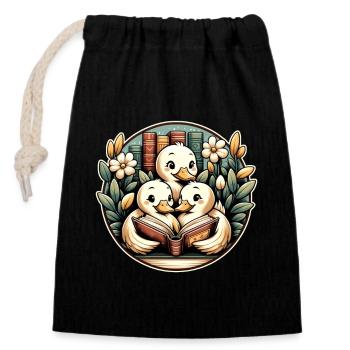 Cuddly duck family enjoys shared - Closable cotton gift bag (14x20cm) - black - Front