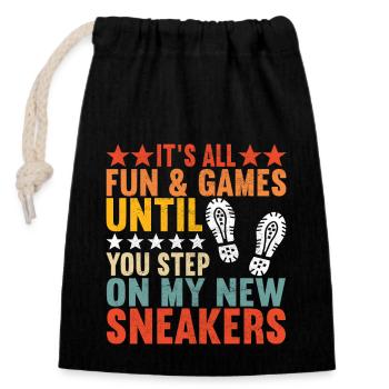 Sneakerhead Sneaker Collector - Closable cotton gift bag (14x20cm) - black - Front