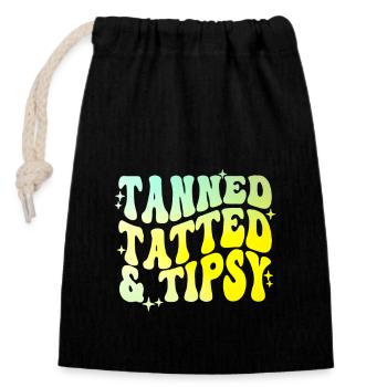 Tanned Tatted And Tipsy - Verschließbarer Geschenkbeutel aus Baumwolle (14x20cm) - Schwarz - Vorne