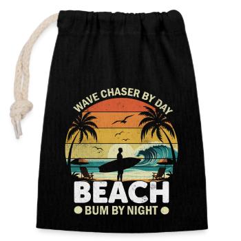 Tagsüber Wellenjäger, nachts Strand-Penner. - Verschließbarer Geschenkbeutel aus Baumwolle (14x20cm) - Schwarz - Vorne