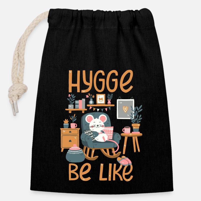 Hygge Be Like - Verschließbarer Geschenkbeutel aus Baumwolle (14x20cm) - Schwarz
