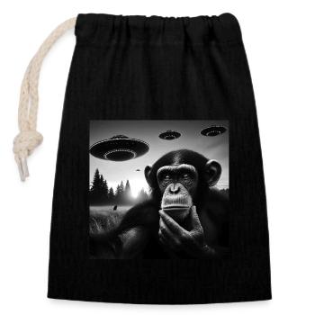 Chimp Monkey Ape Funny Selfie with UFOs Weird Alie - Closable cotton gift bag (14x20cm) - black - Front