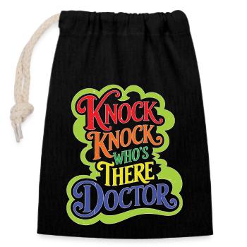 Knock Knock Who's There Doctor 49 - Verschließbarer Geschenkbeutel aus Baumwolle (14x20cm) - Schwarz - Vorne