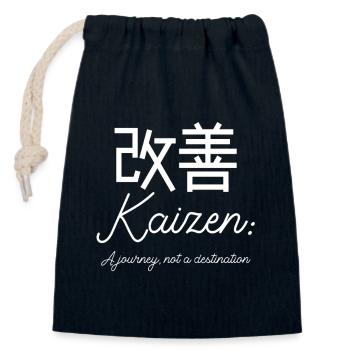 Kaizen: Eine Reise, kein Ziel - Verschließbarer Geschenkbeutel aus Baumwolle (14x20cm) - Navy - Vorne