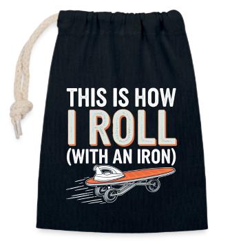 Extreme Ironing Competitive Funny - Closable cotton gift bag (14x20cm) - navy - Front