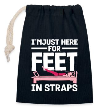 Pilates I'm Just Here For Feet In Straps - Closable cotton gift bag (14x20cm) - navy - Front