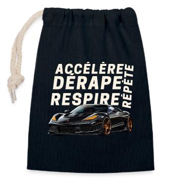 Voiture sport et lettres dynamiques - Sac cadeau en coton avec cordon (14 x 20 cm) - bleu marine - Devant
