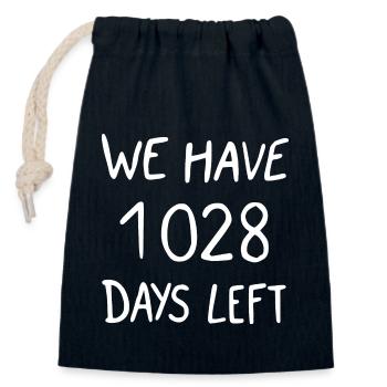 we have 1028 days left - Closable cotton gift bag (14x20cm) - navy - Front