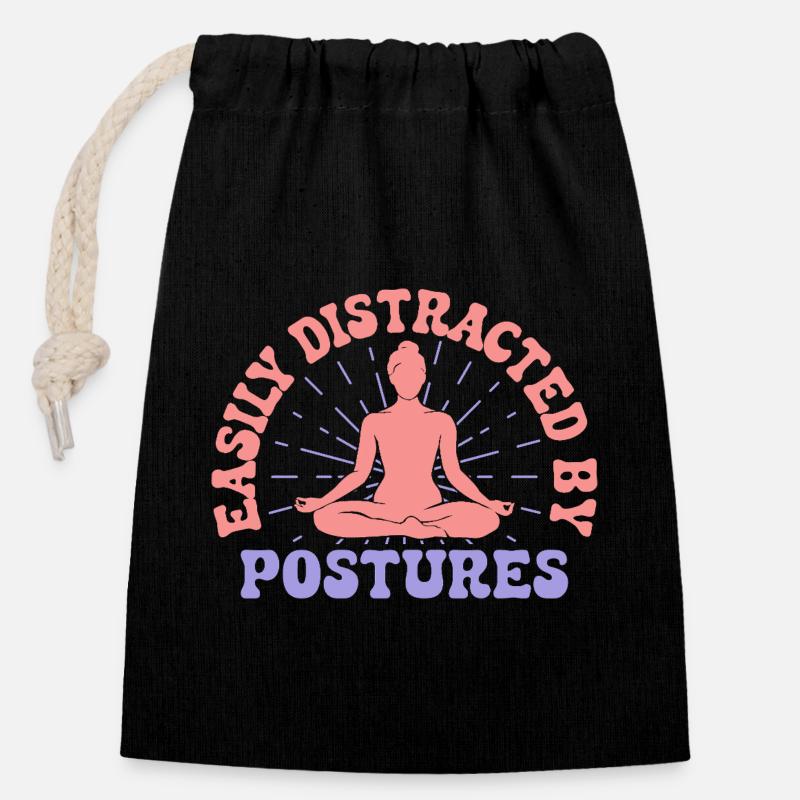 Yoga Easily Distracted By Postures Funny Yoga - Verschließbarer Geschenkbeutel aus Baumwolle (14x20cm) - Schwarz