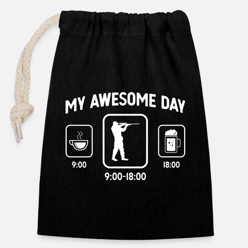 My great day - Beer - Guy on the hunt - - Closable cotton gift bag (14x20cm) - black