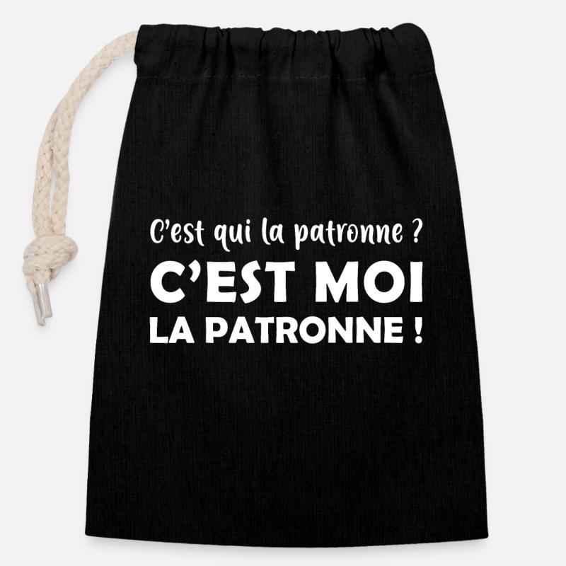 C’est qui la patronne ? - c’est moi la patronne ! - Sac cadeau en coton avec cordon (14 x 20 cm) - noir