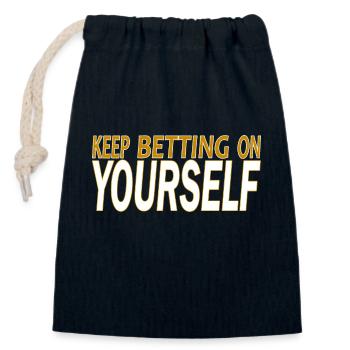 keep betting on yourself - Sac cadeau en coton avec cordon (14 x 20 cm) - bleu marine - Devant