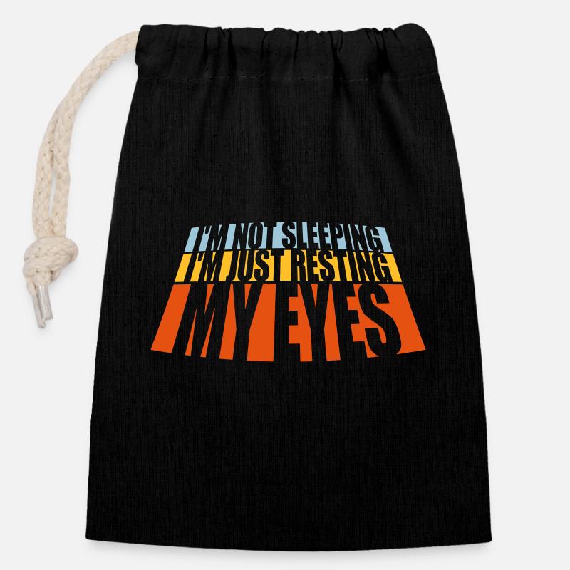 im not sleeping quote - Closable cotton gift bag (14x20cm) - black