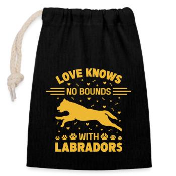 Love knows no bounds with Labradors - Closable cotton gift bag (14x20cm) - black - Front