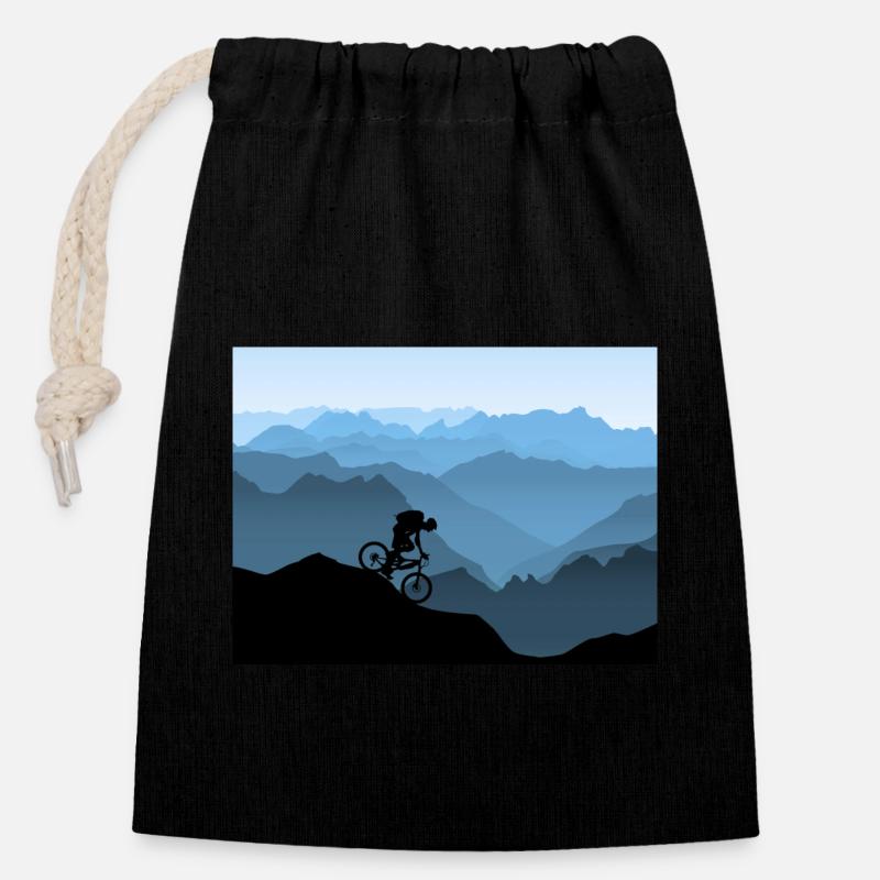 Mountainbiker in den Bergen - Verschließbarer Geschenkbeutel aus Baumwolle (14x20cm) - Schwarz