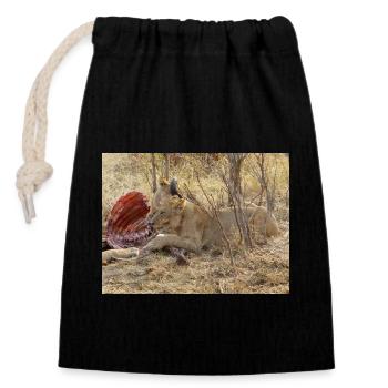une meute de lions mangeant dans le parc national de Chobe sur S - Sac cadeau en coton avec cordon (14 x 20 cm) - noir - Devant