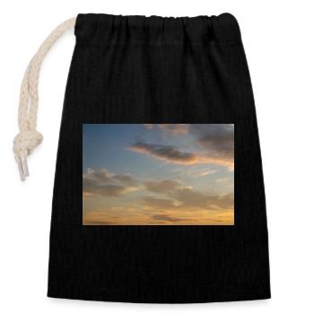 Unter dem Morgenhimmel - Verschließbarer Geschenkbeutel aus Baumwolle (14x20cm) - Schwarz - Vorne
