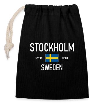 Stockholm - Schweden - Sverige Flagge Koordinaten - Verschließbarer Geschenkbeutel aus Baumwolle (14x20cm) - Schwarz - Vorne