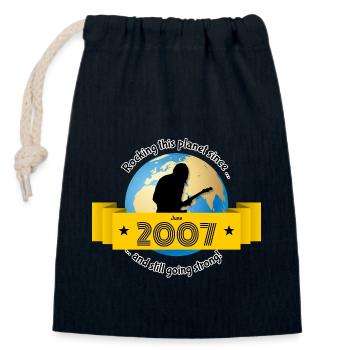 18. Geburtstag Rocking this planet since 06/2007 - Verschließbarer Geschenkbeutel aus Baumwolle (14x20cm) - Navy - Vorne