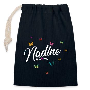 NADINE - Mädchen Name mit bunten Schmetterlingen - Verschließbarer Geschenkbeutel aus Baumwolle (14x20cm) - Navy - Vorne