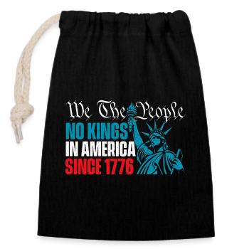 We The People No Kings America Patriotic - Closable cotton gift bag (14x20cm) - black - Front
