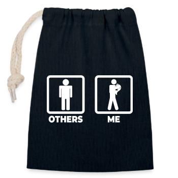 Hornist stick figure - Closable cotton gift bag (14x20cm) - navy - Front