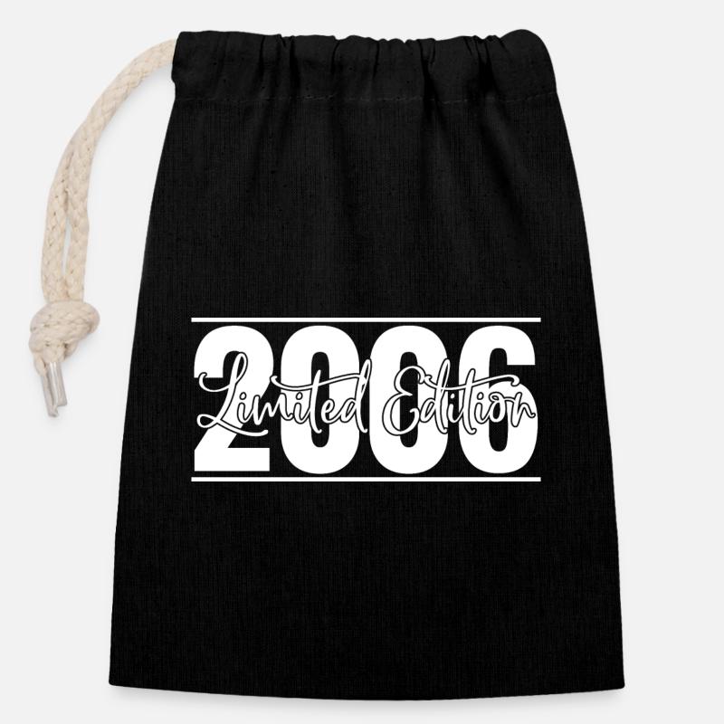 Edition limitée 2006 - Sac cadeau en coton avec cordon (14 x 20 cm) - noir