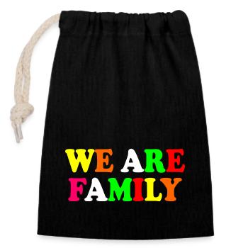 We are family - Sac cadeau en coton avec cordon (14 x 20 cm) - noir - Devant