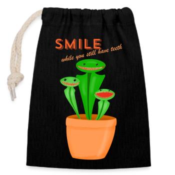 Souriez pendant que vous avez encore des dents - Sac cadeau en coton avec cordon (14 x 20 cm) - noir - Devant
