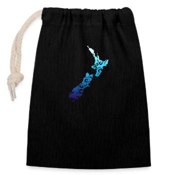 Maori New Zealand Map Tribal Tattoo Gift Idea - Closable cotton gift bag (14x20cm) - black - Front