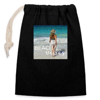 Beach Vibes - Frau mit Hut am Strand - Afrika - Verschließbarer Geschenkbeutel aus Baumwolle (14x20cm) - Schwarz - Vorne