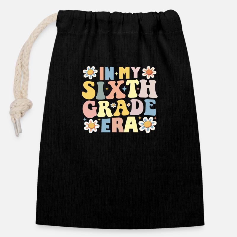 Dans ma 6e année de sixième année Époque de retour à l’école - Sac cadeau en coton avec cordon (14 x 20 cm) - noir