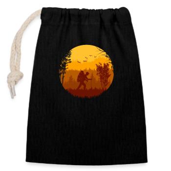 journey of hiking - Closable cotton gift bag (14x20cm) - black - Front
