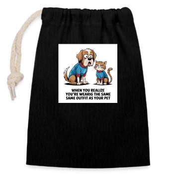 Same Outfit - Verschließbarer Geschenkbeutel aus Baumwolle (14x20cm) - Schwarz - Vorne