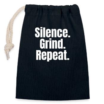Silence. Grind. Repeat. – Motivationsshirt - Verschließbarer Geschenkbeutel aus Baumwolle (14x20cm) - Navy - Vorne