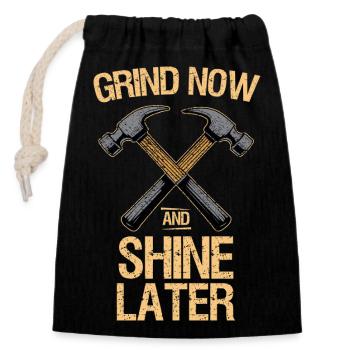 Motivational Hammer Crossed Design - Closable cotton gift bag (14x20cm) - black - Front