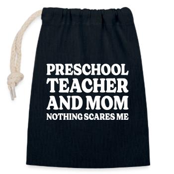 Humor teacher in kindergarten and mom - Closable cotton gift bag (14x20cm) - navy - Front