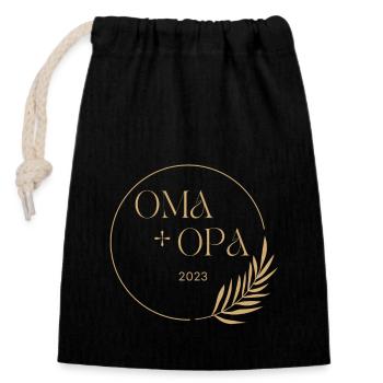 Oma und Opa 2023 - Verschließbarer Geschenkbeutel aus Baumwolle (14x20cm) - Schwarz - Vorne